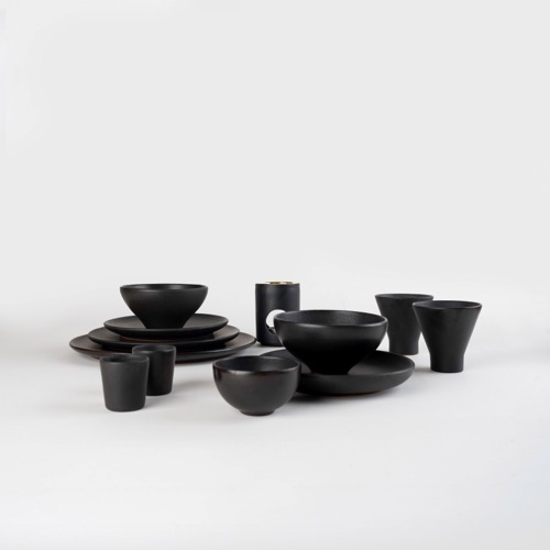 The full Iteru stoneware family